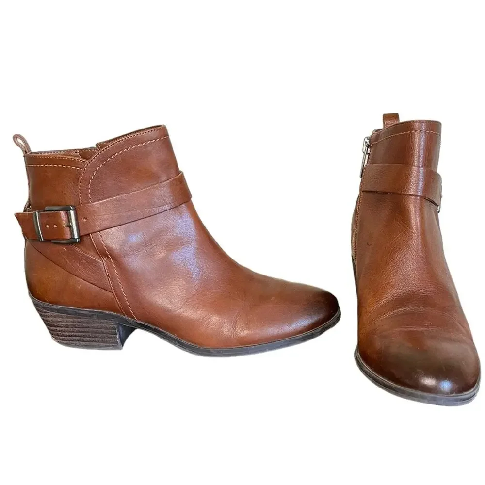VINCE‎ CAMUTO Peamer Cognac Burnished Leather Ankle Boots Buckles Distressed 7.5